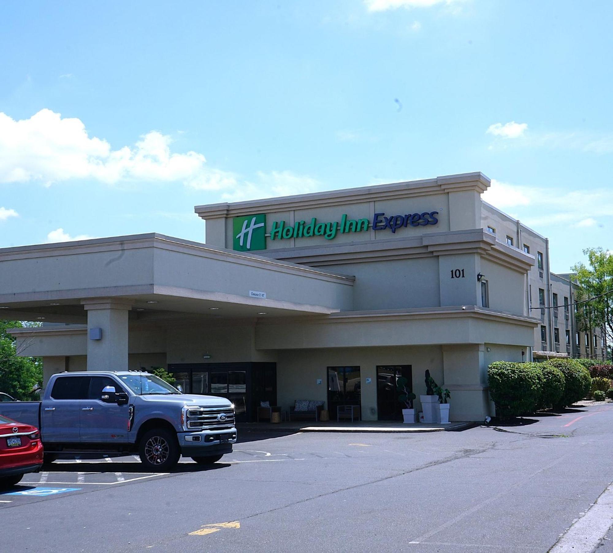 Holiday Inn Express Philadelphia Airport, An Ihg Hotel Essington Exteriör bild